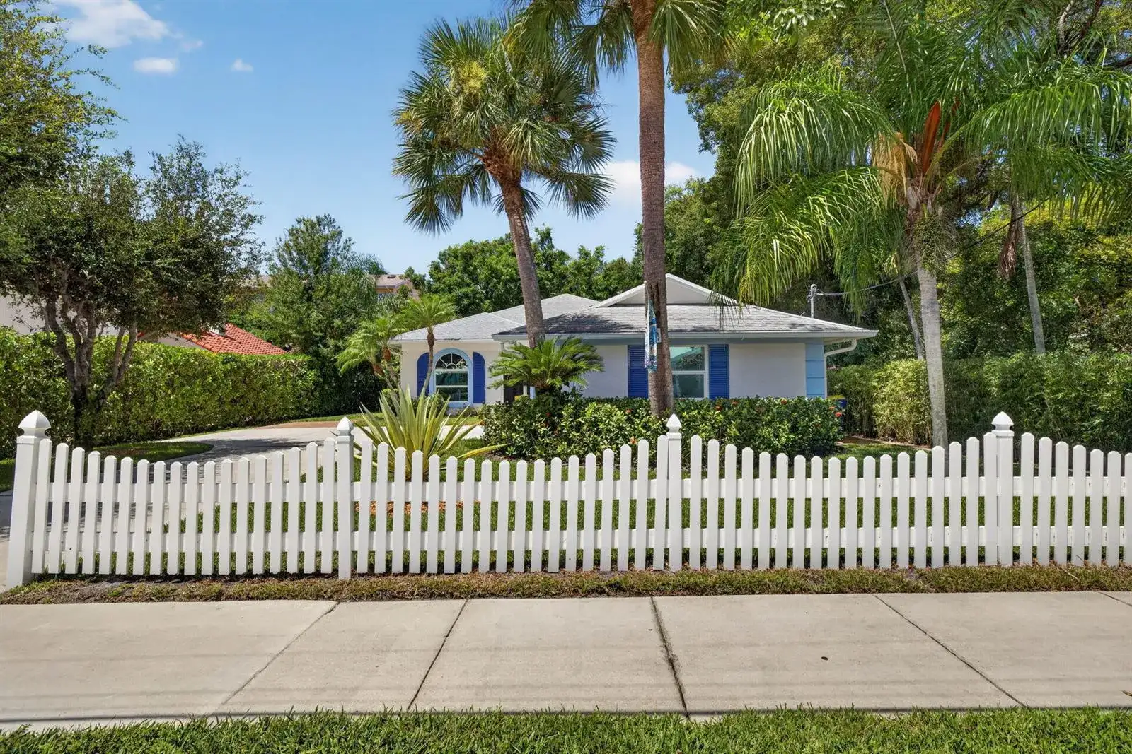 974 SE SAINT LUCIE Boulevard, Stuart FL 34996 photo 3
