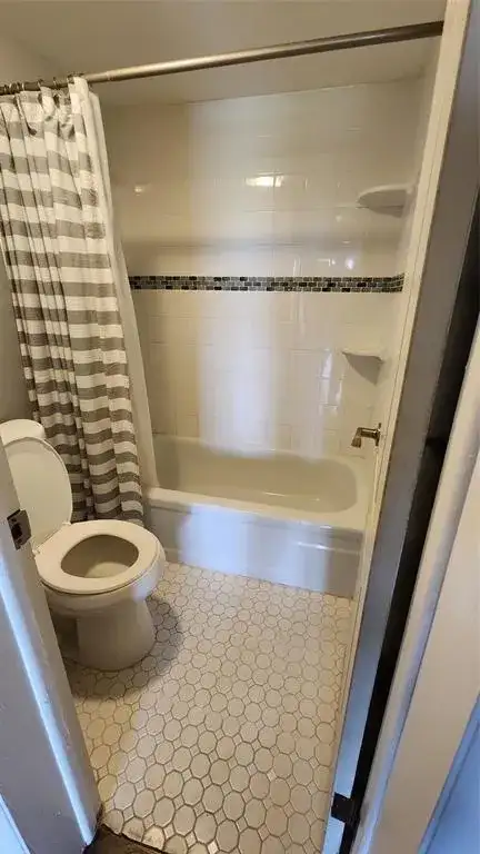 2320 S CYPRESS BEND Drive # 401, Pompano Beach FL 33069 photo 5