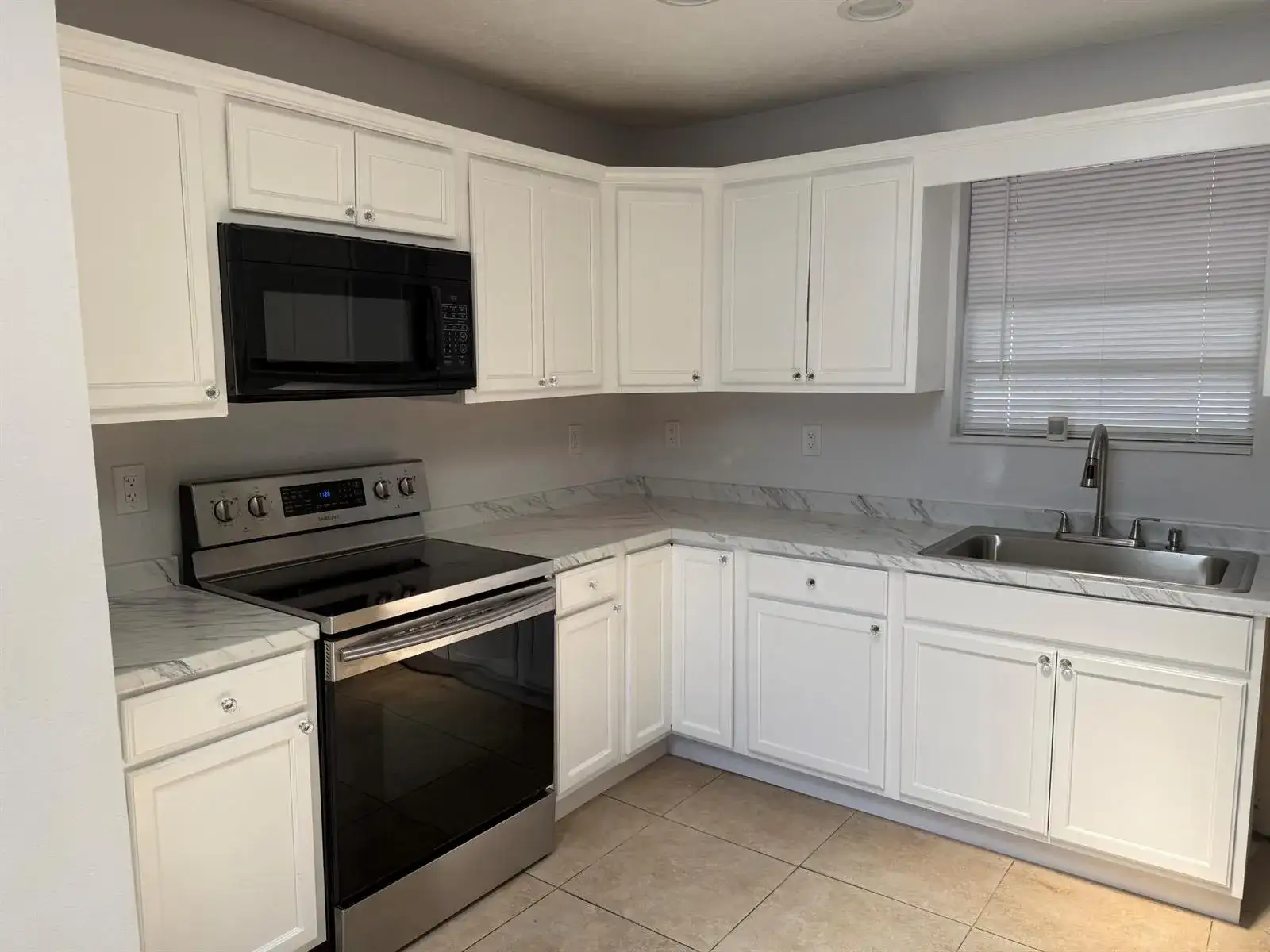 3830 DAVIS Road, Palm Springs FL 33461 photo 2