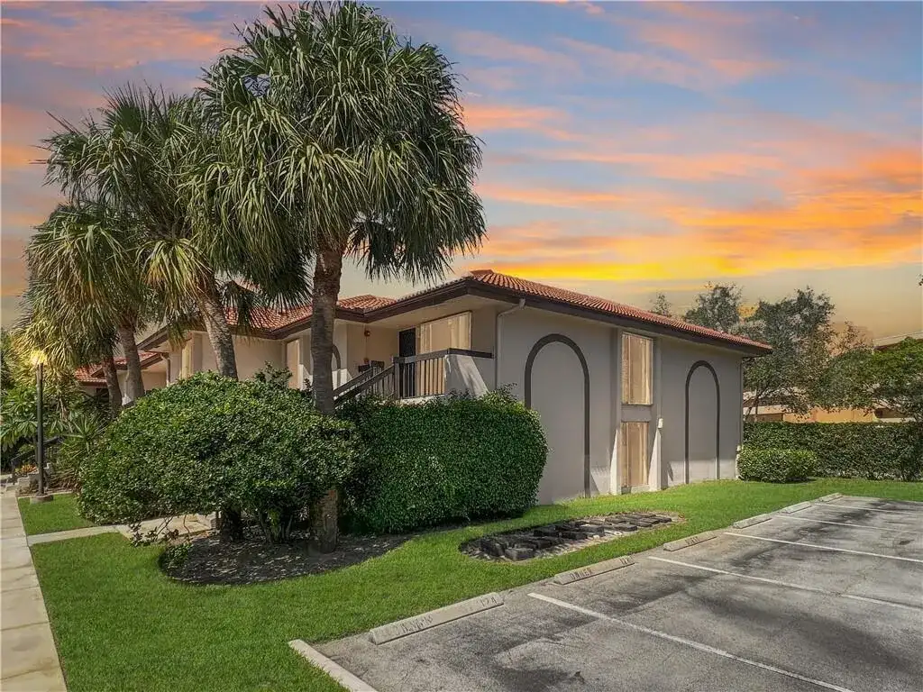351 Club Circle # 210, Boca Raton FL 33487 photo 3