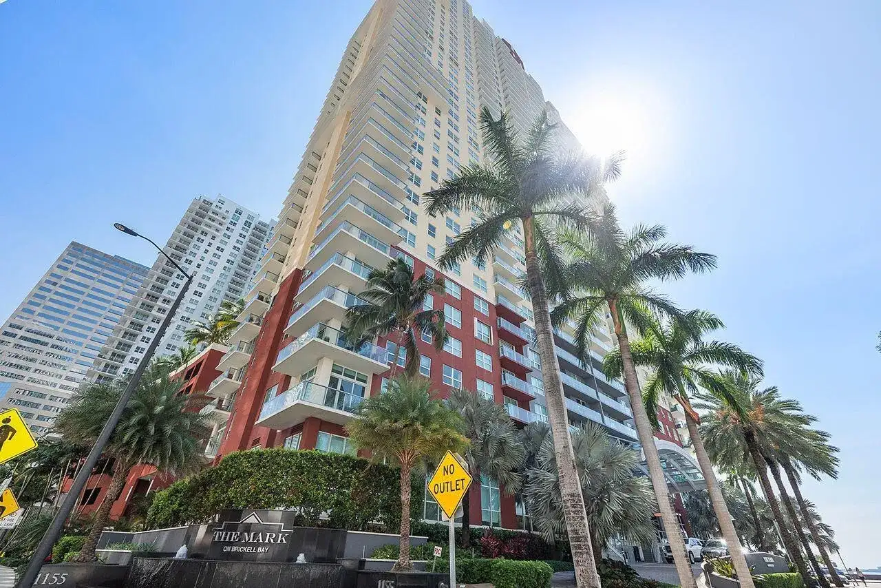 1155 BRICKELL BAY Drive # 2802, Miami FL 33131 photo 2