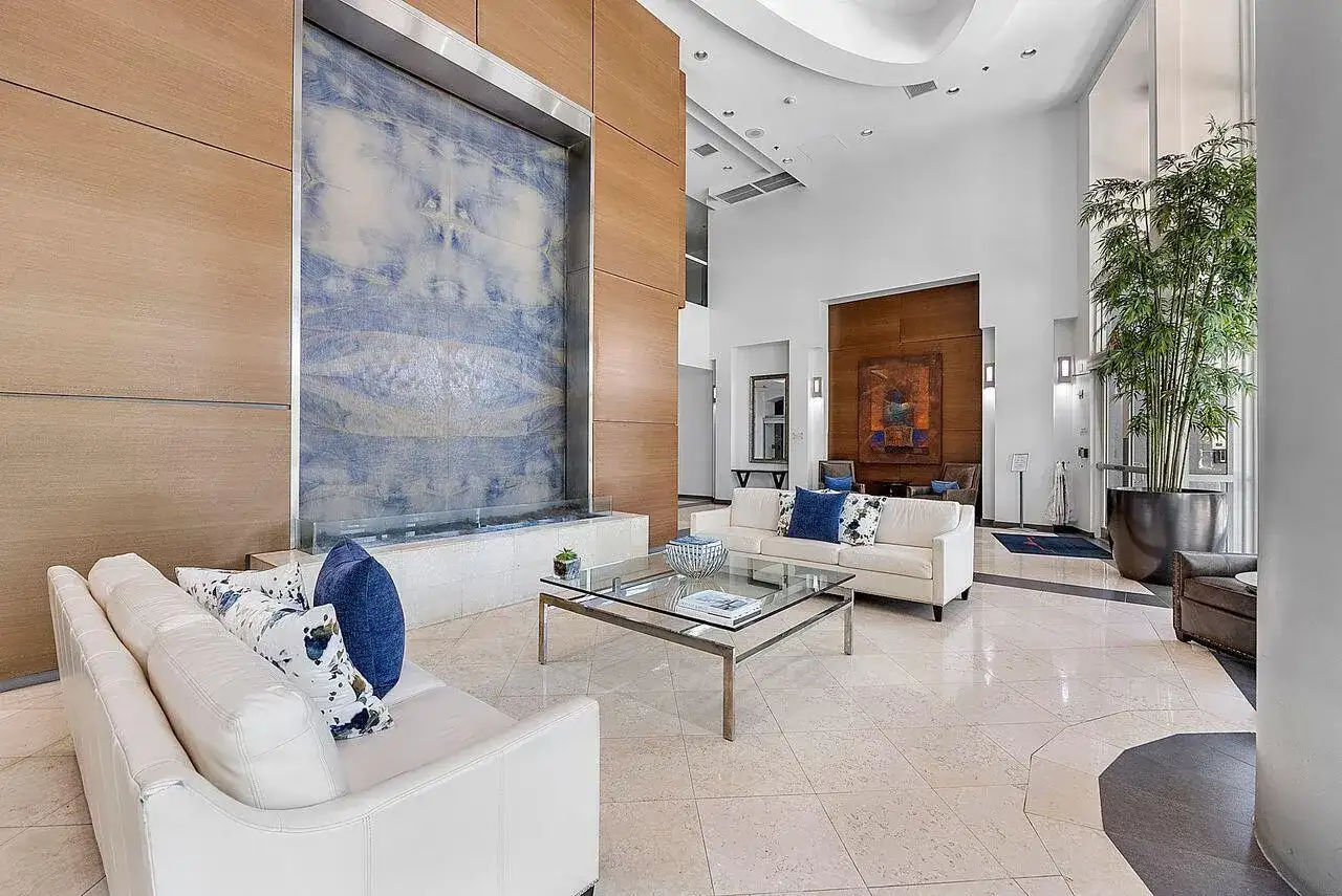 1155 BRICKELL BAY Drive # 2802, Miami FL 33131 photo 4
