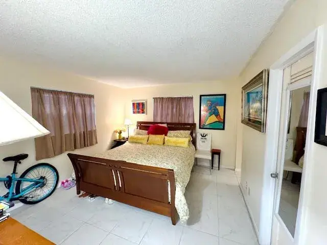610 Tennis Club Drive # 105, Fort Lauderdale FL 33311
