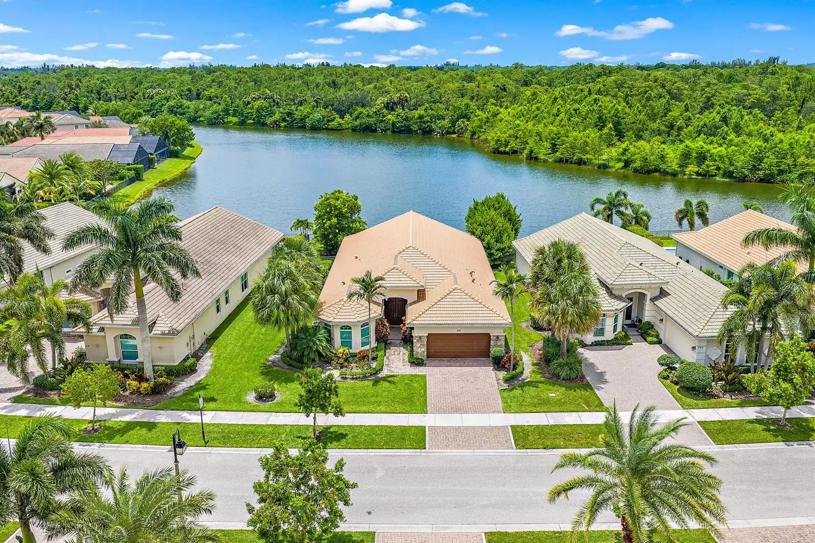 518 Carrara Court, Jupiter FL 33478