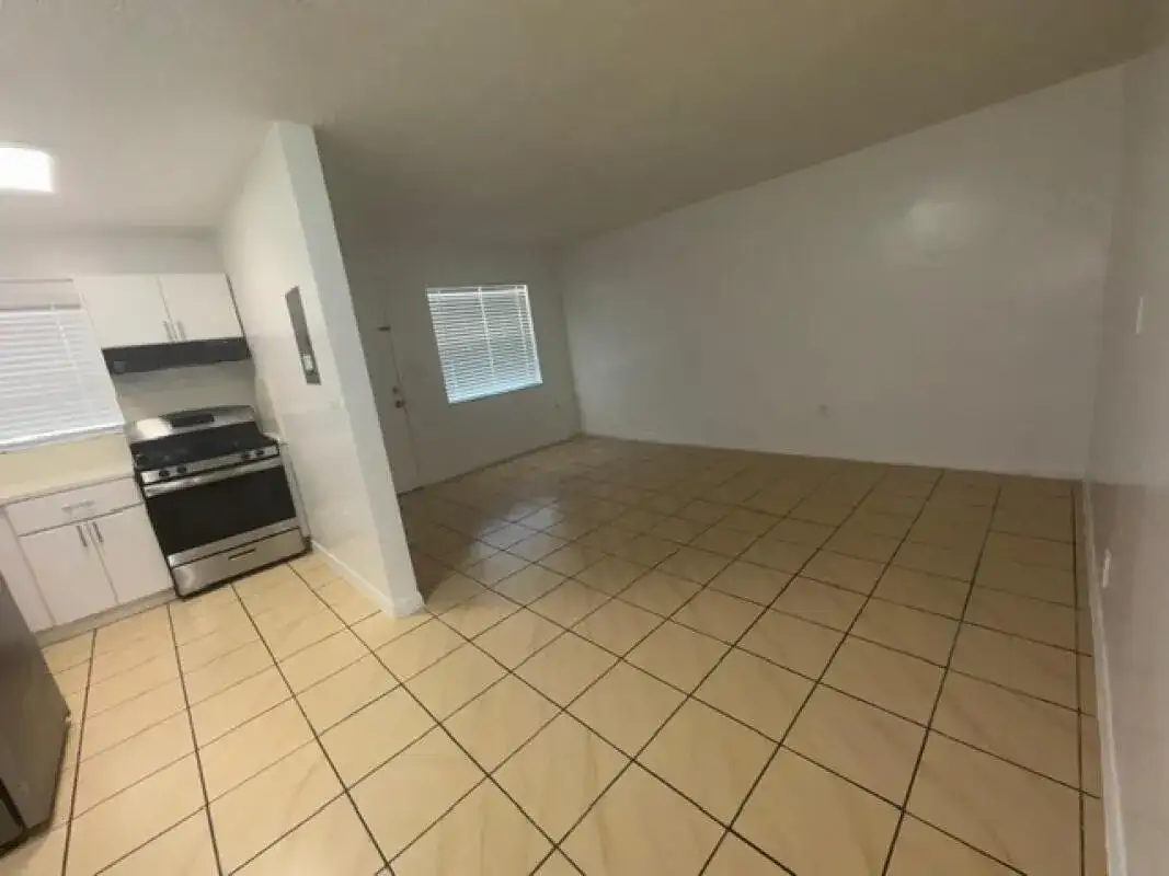 2031 NE 139th Street # 6, North Miami Beach FL 33181 photo 2