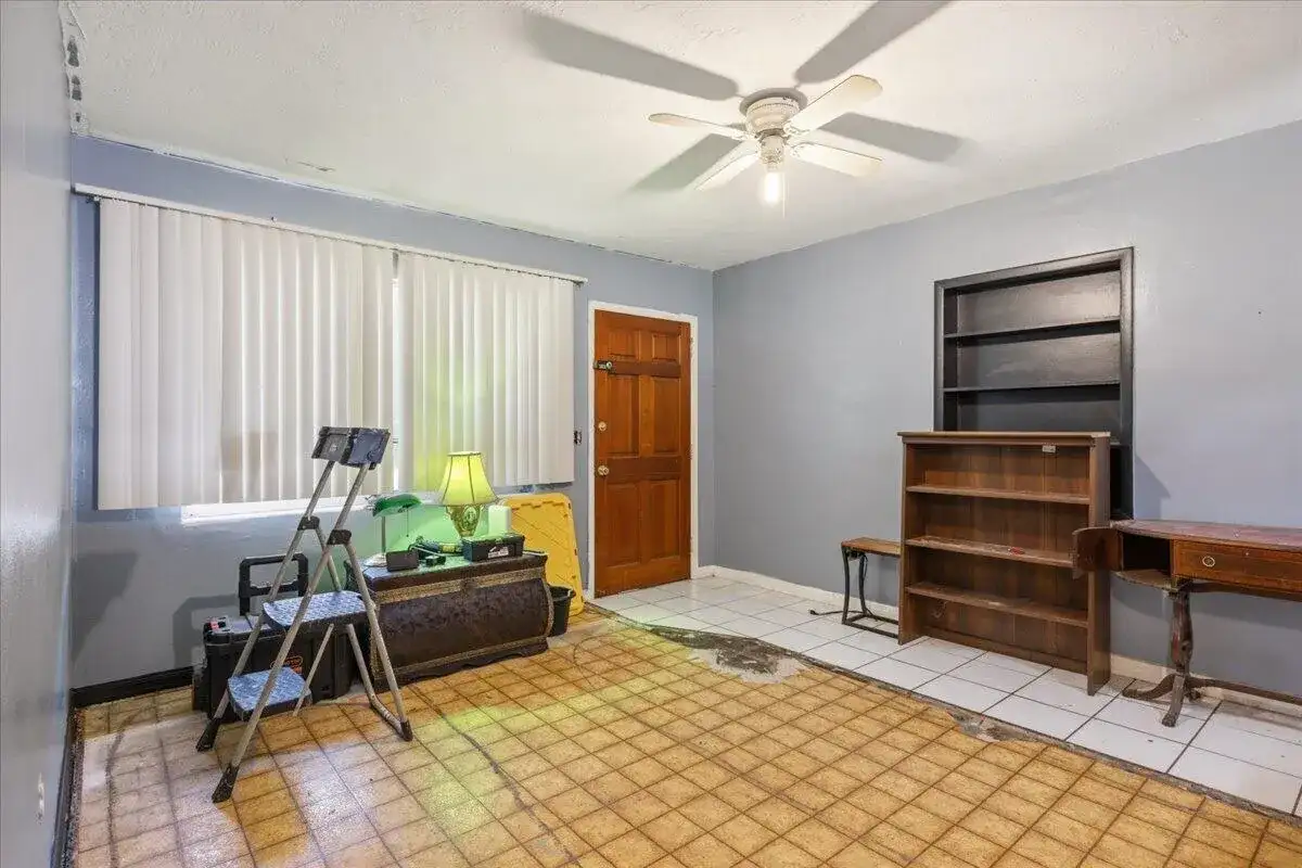 7902 HAMILTON Avenue, Fort Pierce FL 34951 photo 3