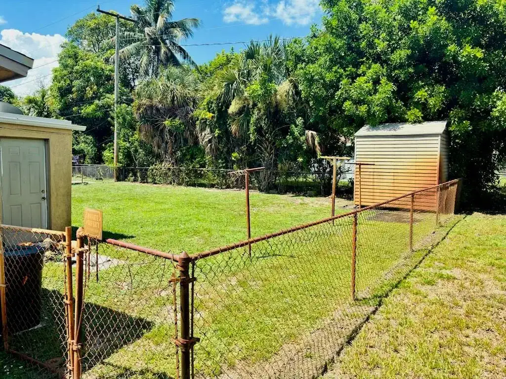 1321 NW 32nd Avenue, Lauderhill FL 33311 photo 4