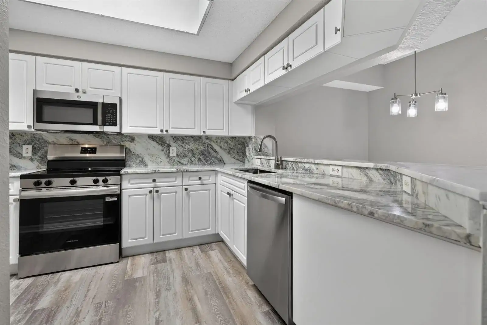 3022 ALCAZAR Place # 301, Palm Beach Gardens FL 33410 photo 4