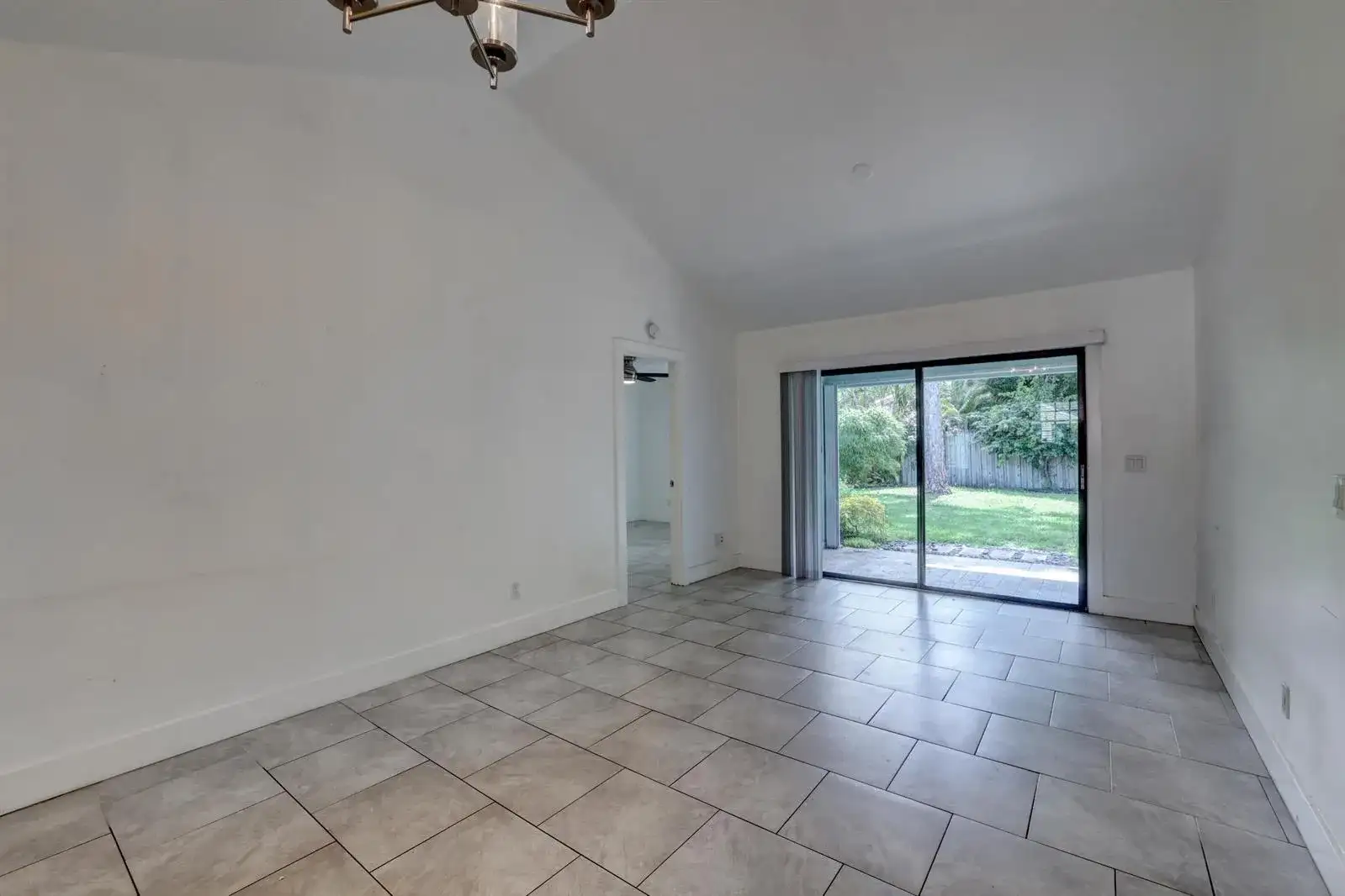 5770 SE WILSIE Drive, Stuart FL 34997 photo 3