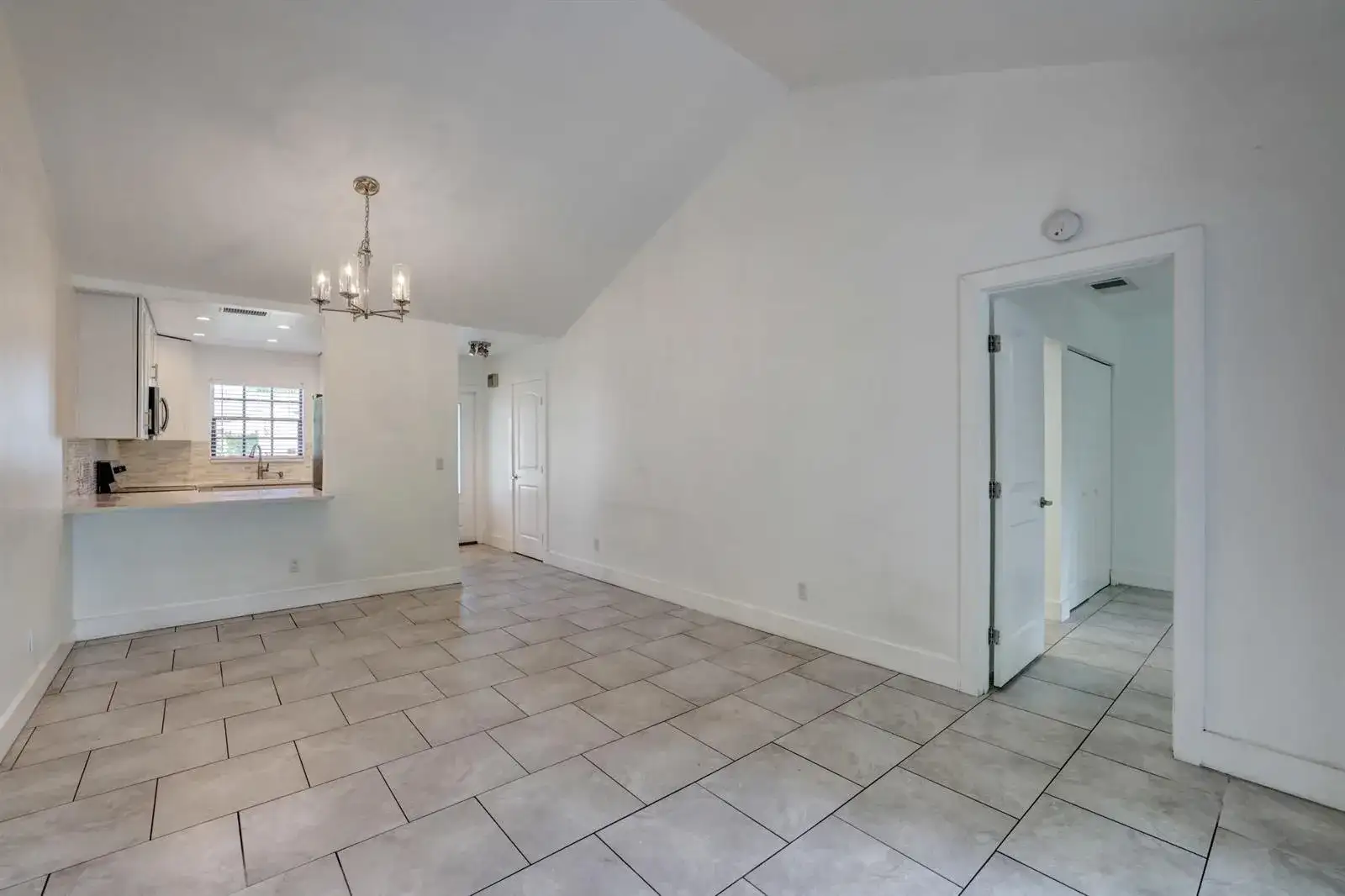 5770 SE WILSIE Drive, Stuart FL 34997 photo 5