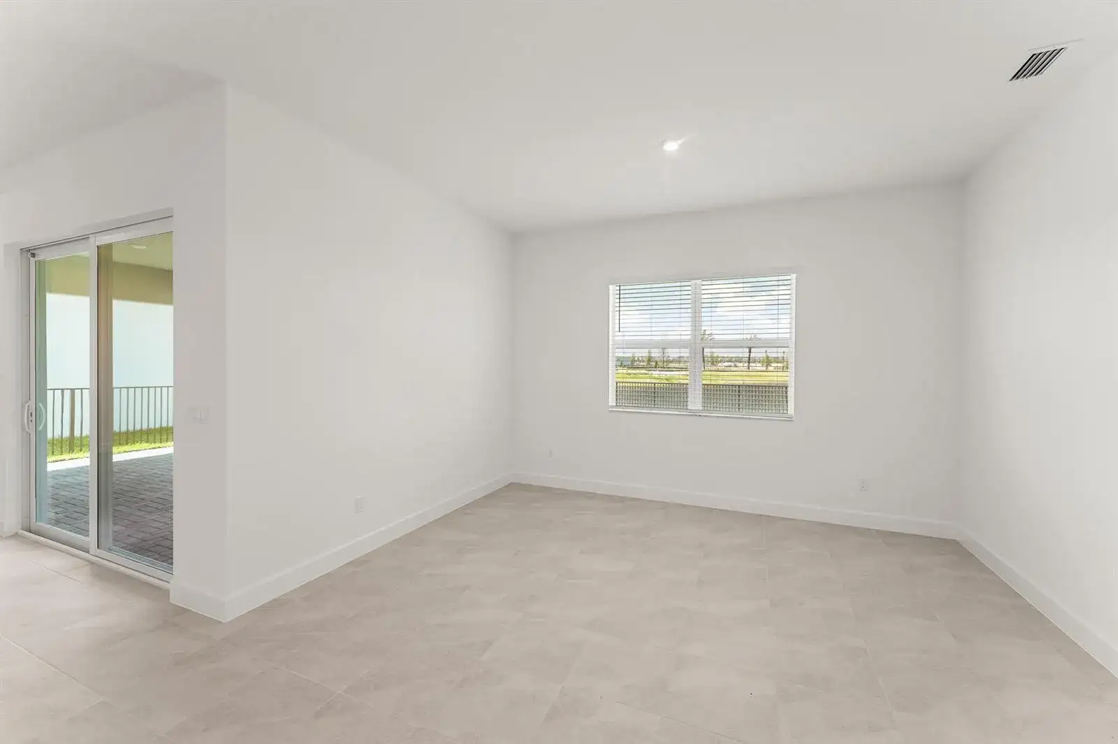 14515 SW SARILLA Boulevard, Port St. Lucie FL 34987 photo 3