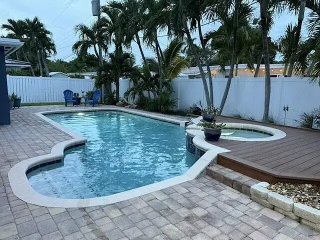 821 SE 16th Street, Deerfield Beach FL 33441