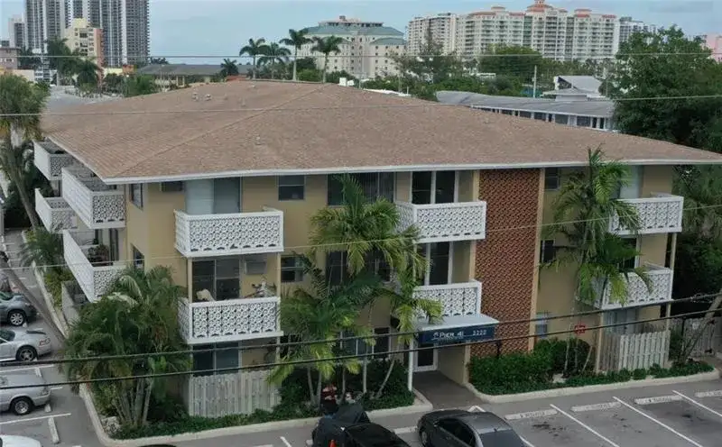 3220 Bayview Drive NE # 102, Fort Lauderdale FL 33306 photo 4