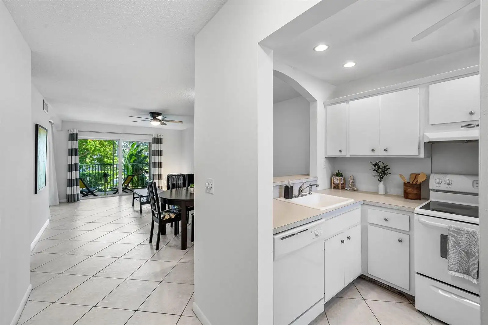 207 Tropic Isle Drive # 208, Delray Beach FL 33483 photo 2