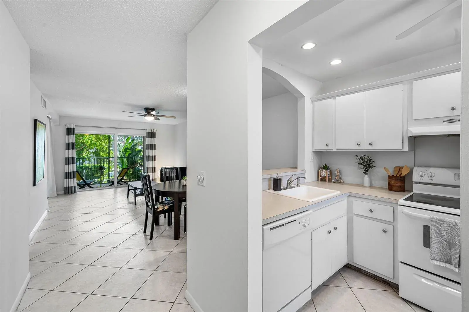 207 Tropic Isle Drive # 208, Delray Beach FL 33483