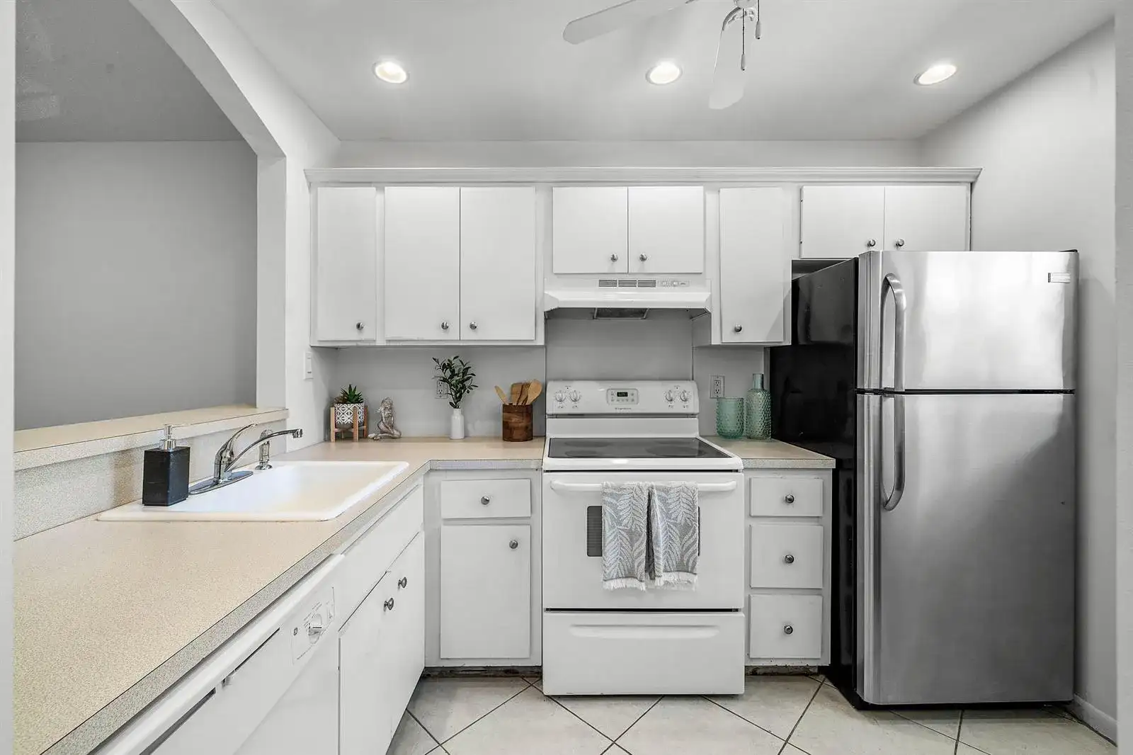 207 Tropic Isle Drive # 208, Delray Beach FL 33483 photo 4
