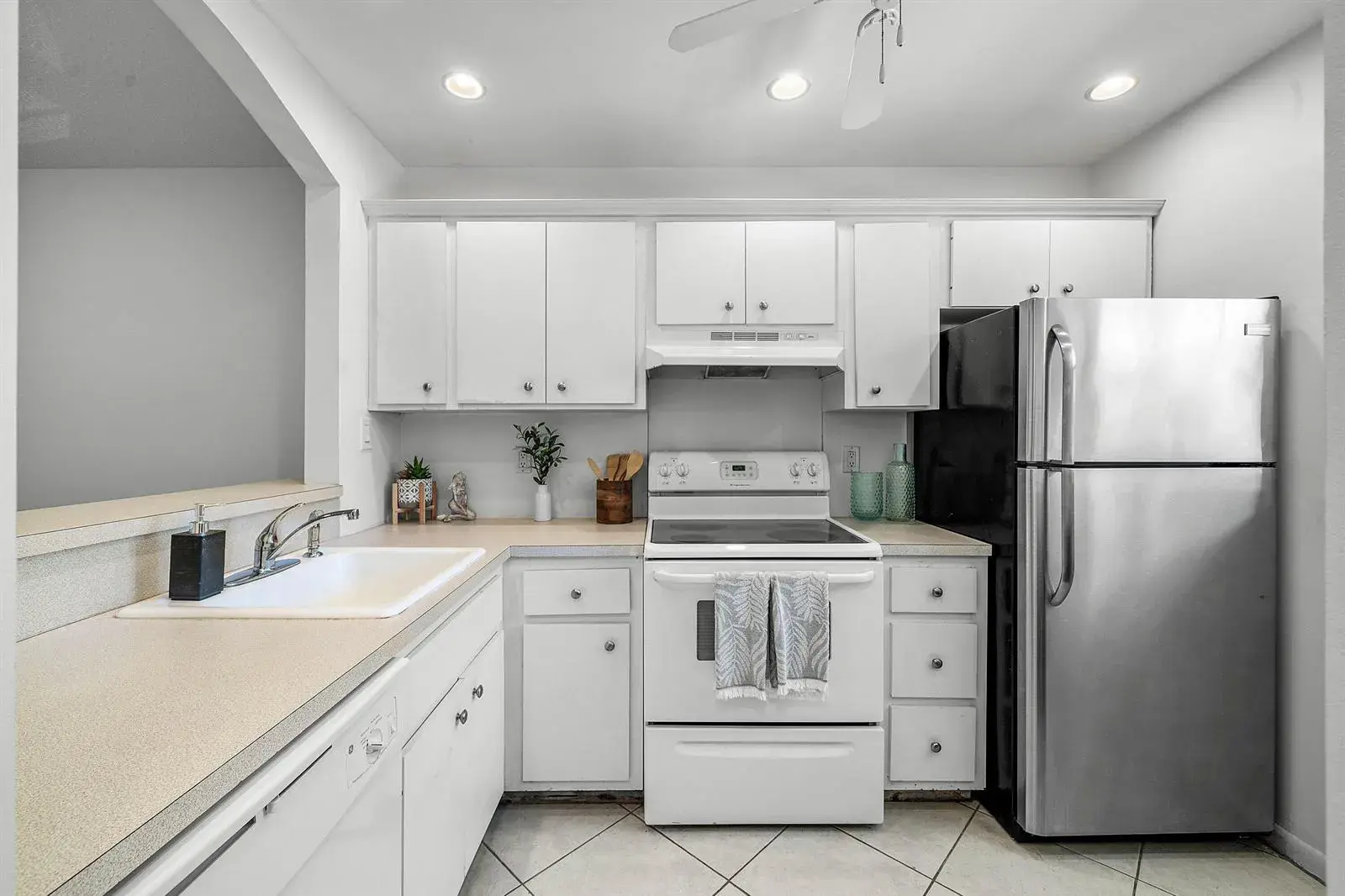 207 Tropic Isle Drive # 208, Delray Beach FL 33483