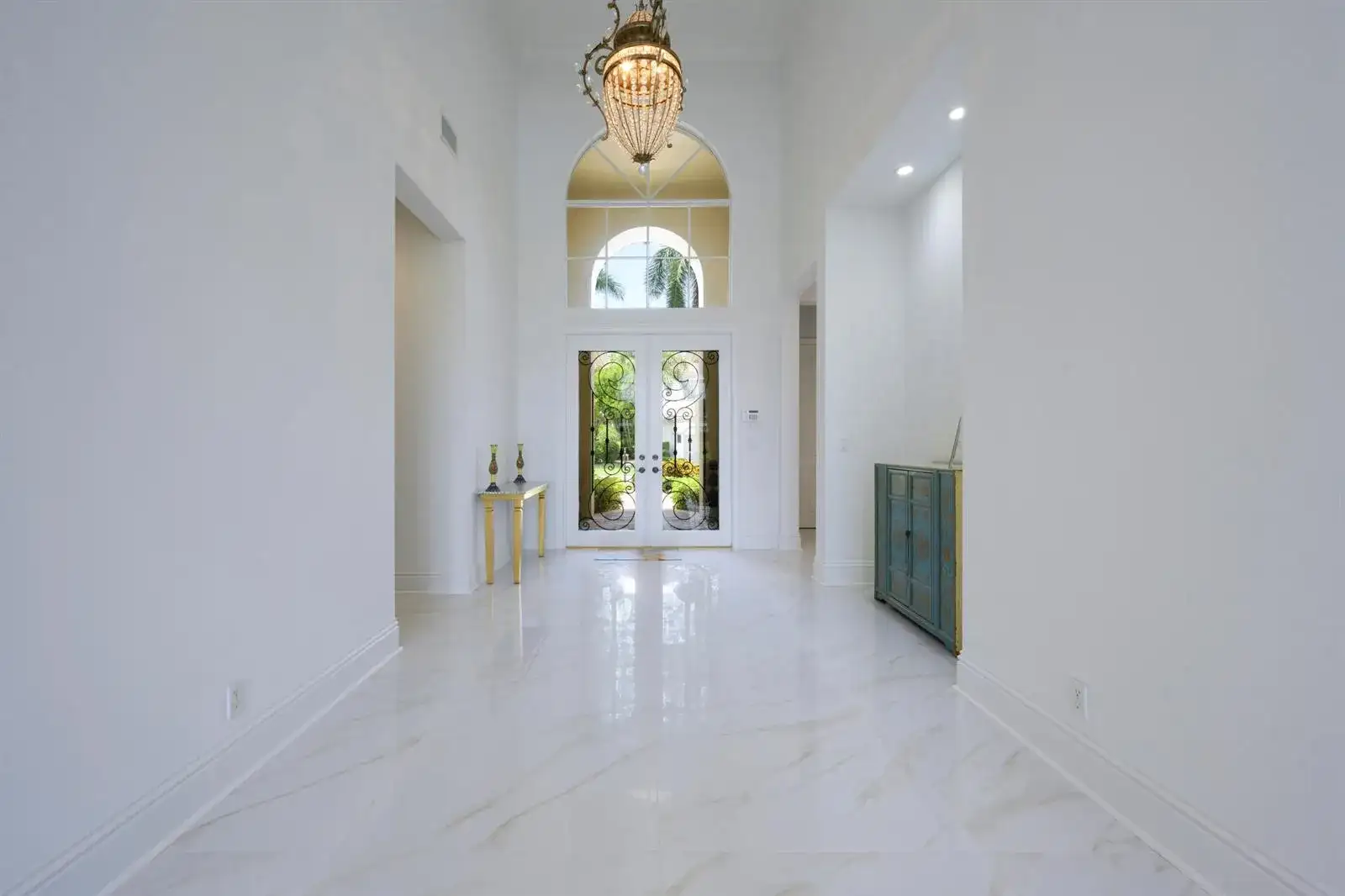 118 MONTE CARLO Drive, Palm Beach Gardens FL 33418 photo 4