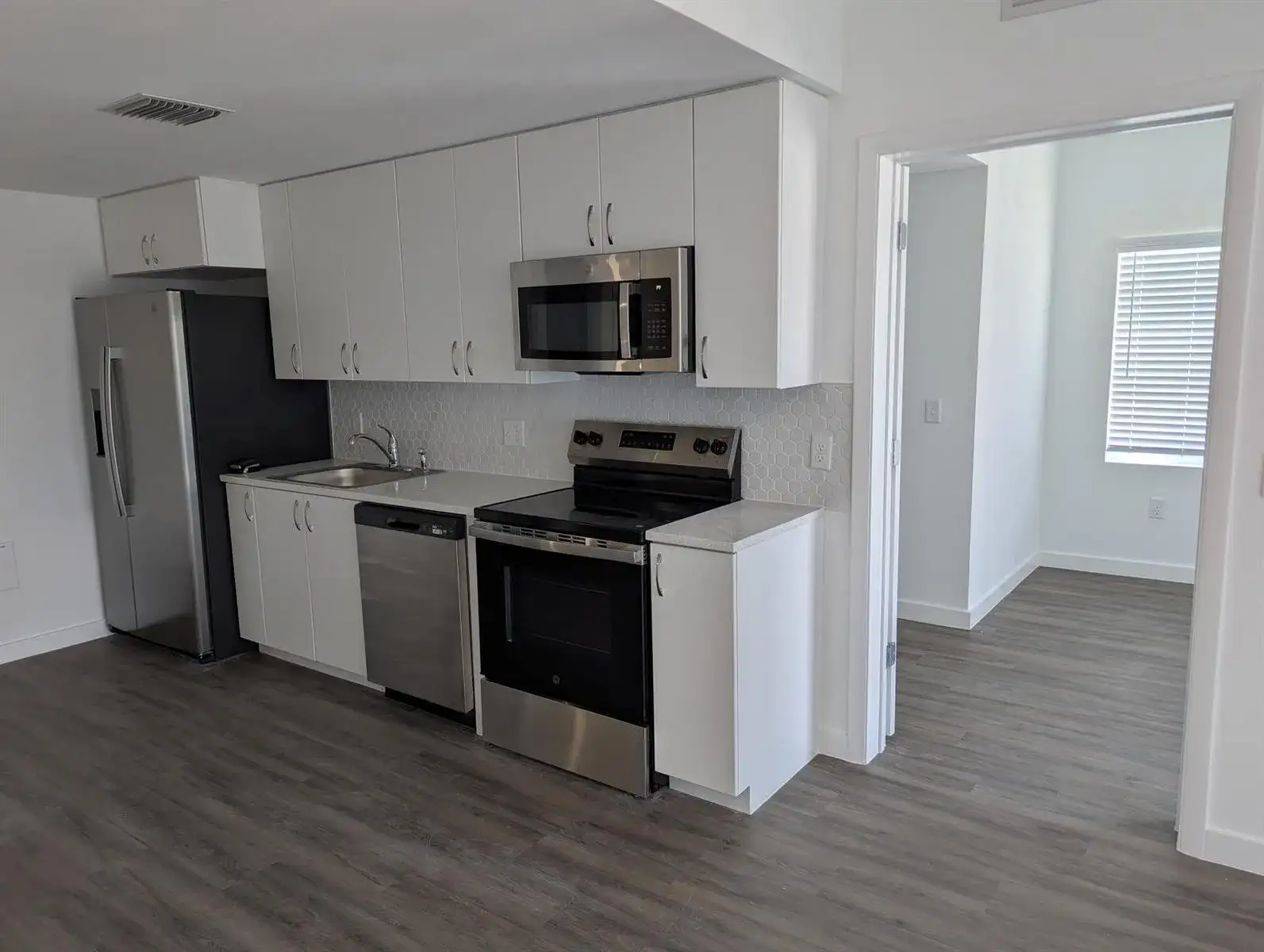 2202 N Tamarind Avenue # 202, West Palm Beach FL 33407 photo 3