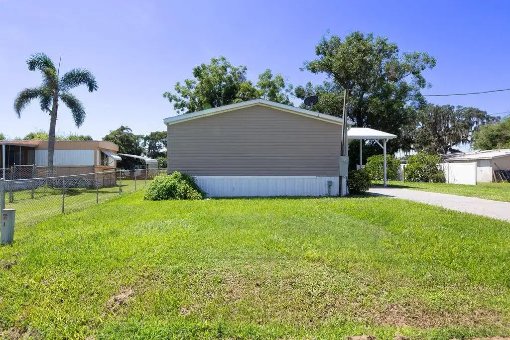 2208 SE 38TH Trail, Okeechobee FL 34974 photo 3