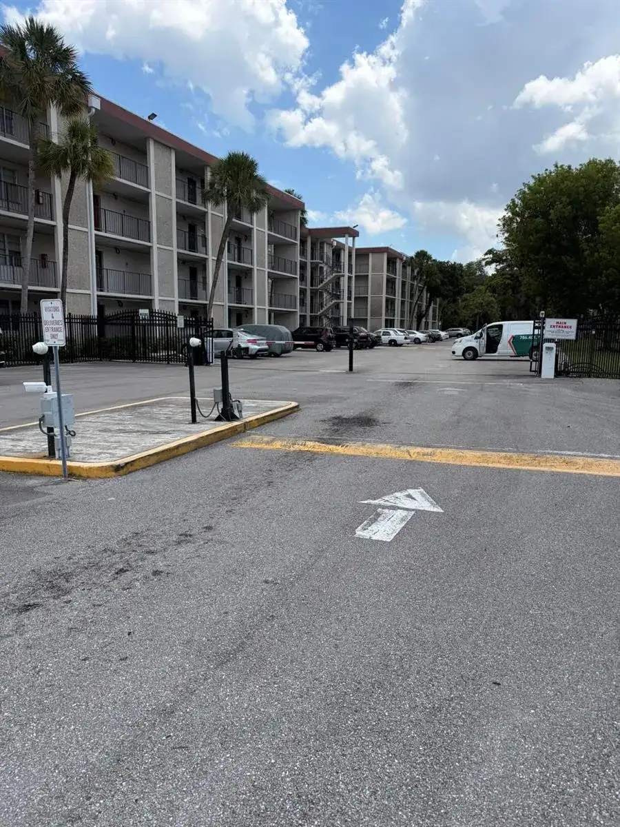 2649 NW 48th Terrace # 340, Lauderdale Lakes FL 33313 photo 2
