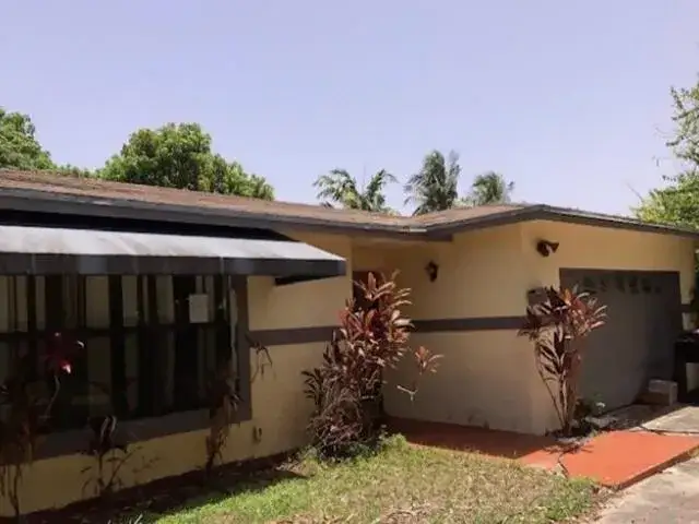 251 SW 16TH Street, Pompano Beach FL 33060
