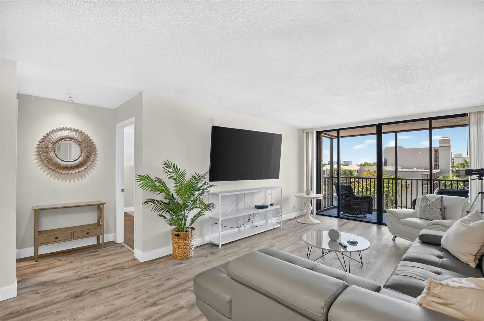 4 Royal Palm Way # 403, Boca Raton FL 33432