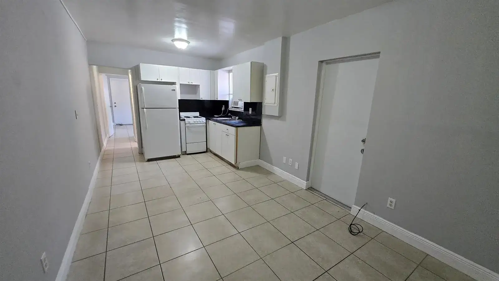 1012 NW 2ND # 6, Hallandale Beach FL 33009 photo 2