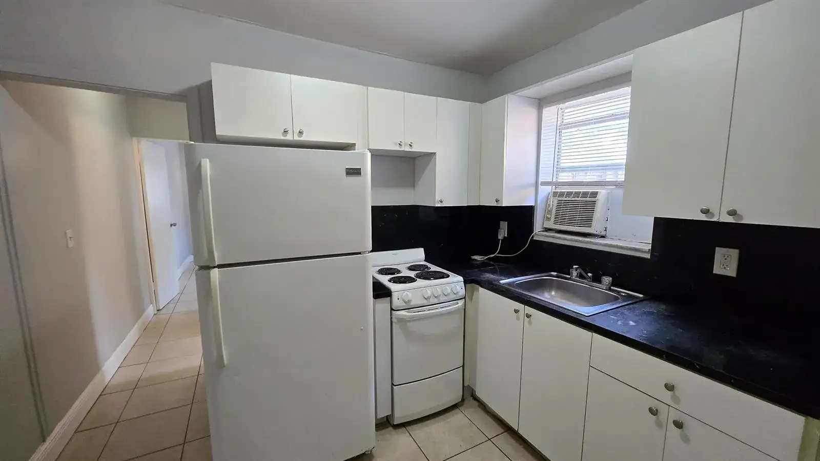 1012 NW 2ND # 6, Hallandale Beach FL 33009 photo 3
