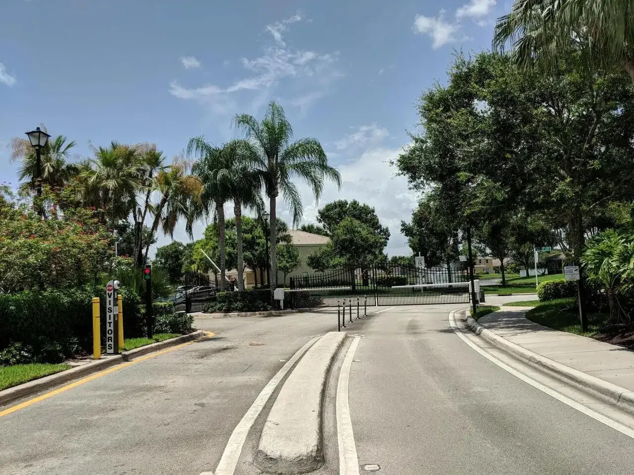 4814 NW 58th Manor, Coconut Creek FL 33073 photo 2