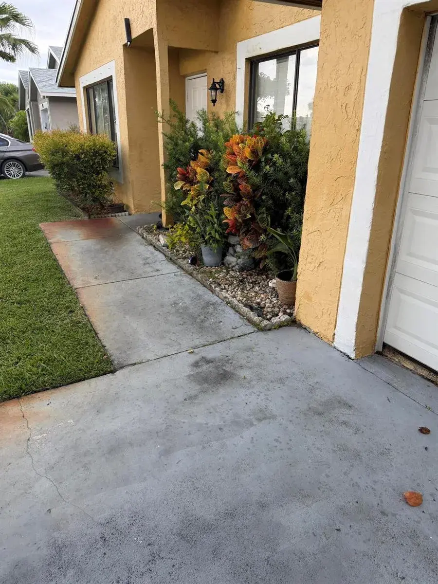 9616 NW 49TH Street, Sunrise FL 33351