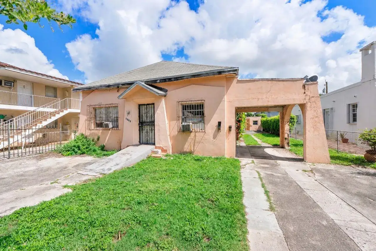 2033 SW 5th Street, Miami FL 33135 photo 2