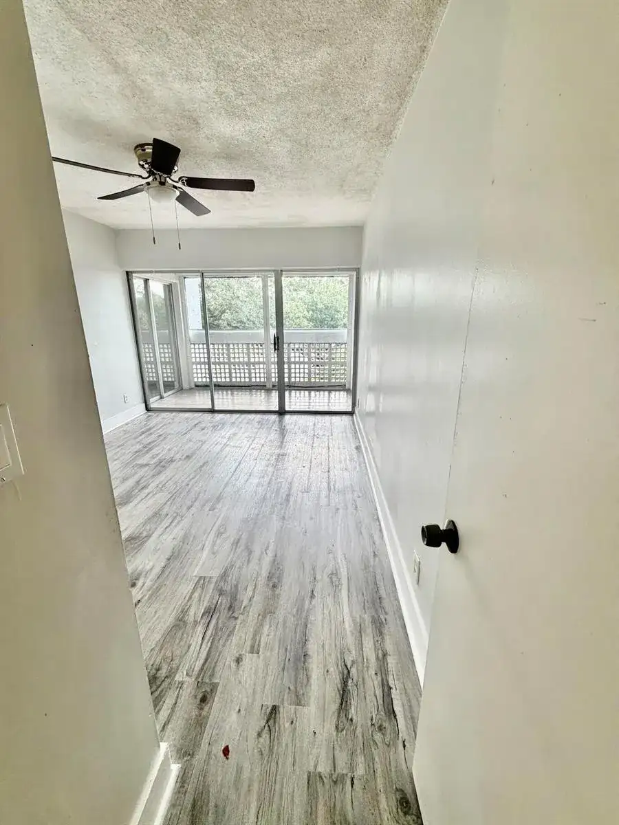 3301 SPANISH MOSS Terrace # 303, Lauderhill FL 33319 photo 4