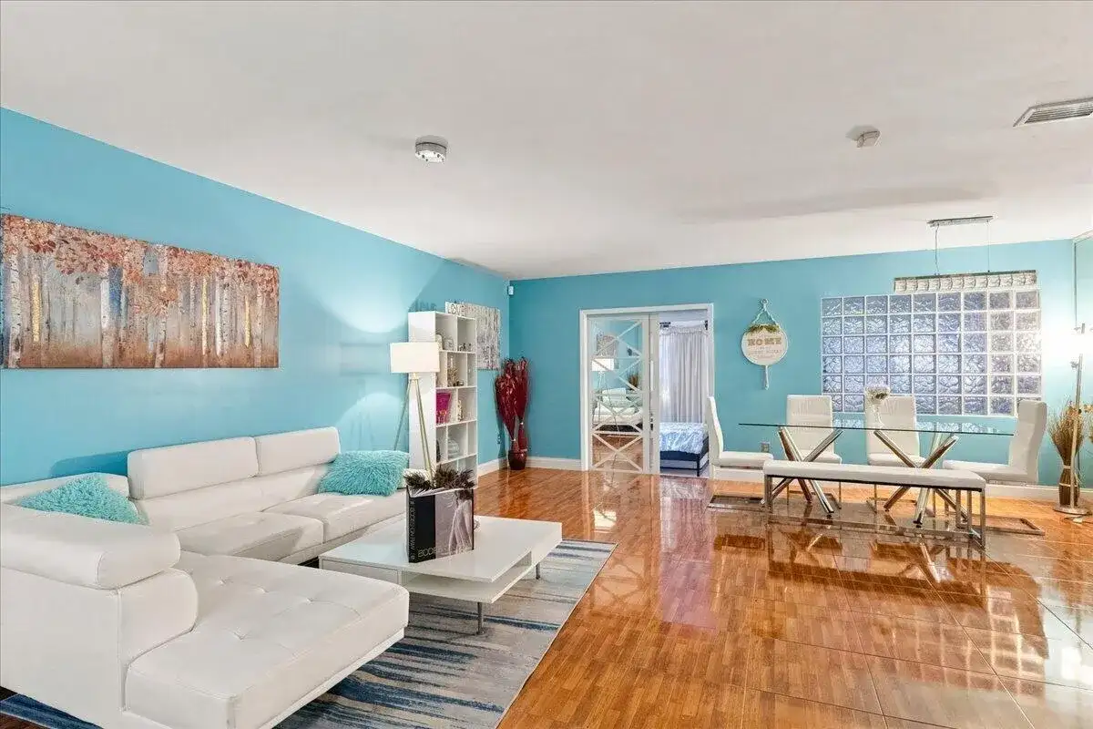 1430 SW 88TH Way, Pembroke Pines FL 33025 photo 5