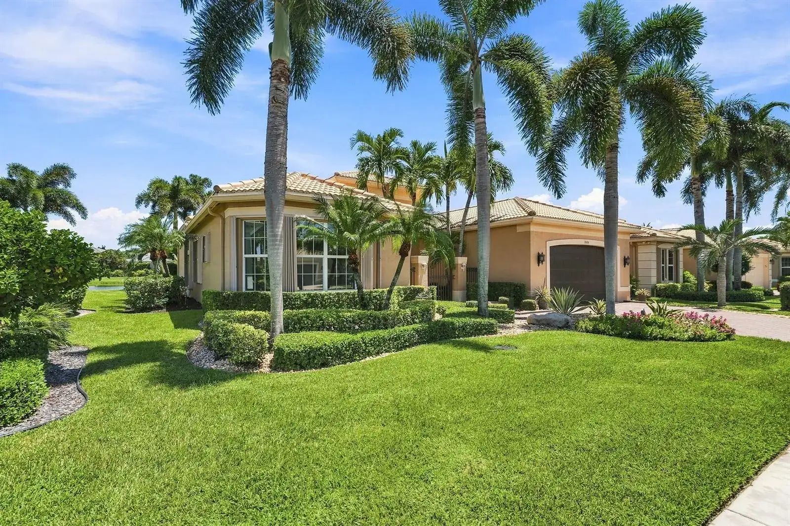 10684 Whitewind Circle, Boynton Beach FL 33473 photo 3