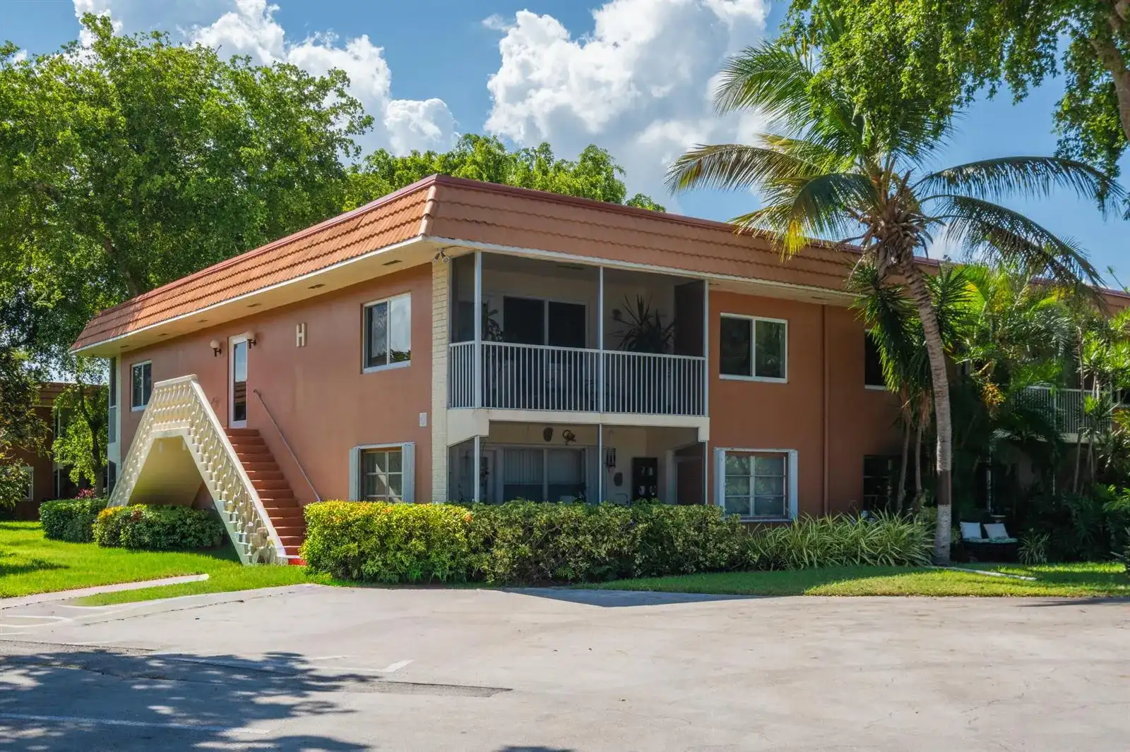 1920 NE 1ST Terrace # 212H, Wilton Manors FL 33305