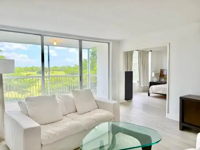 3080 N Course Drive # 407, Pompano Beach FL 33069