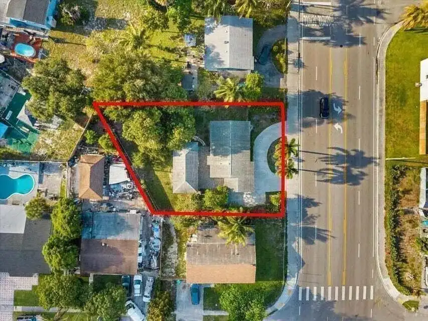 2831 N SEACREST Boulevard, Boynton Beach FL 33435