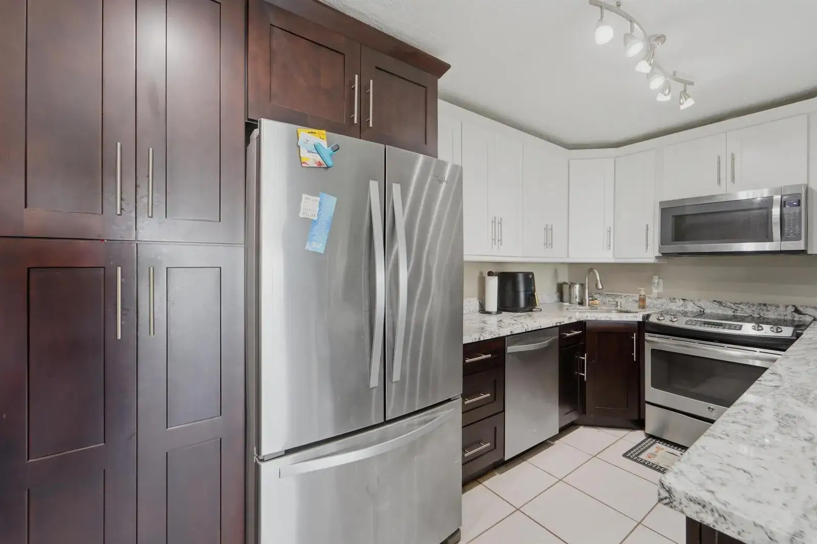 1013 GREEN PINE Boulevard # C2, West Palm Beach FL 33409