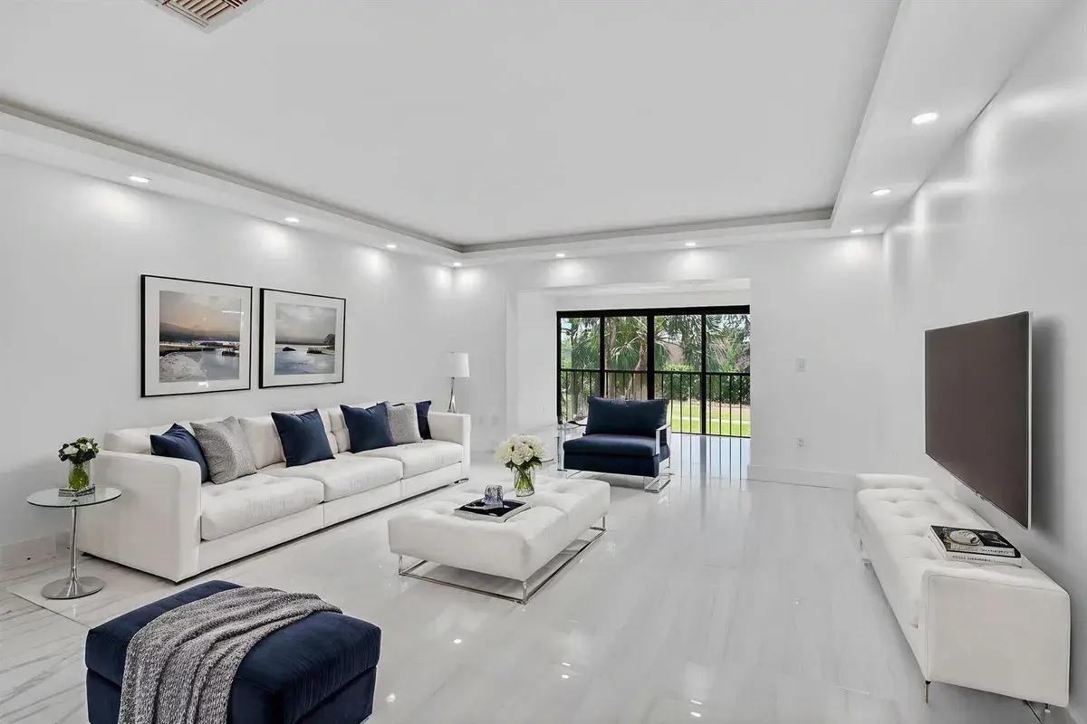 9272 Vista Del Lago # 28F, Boca Raton FL 33428