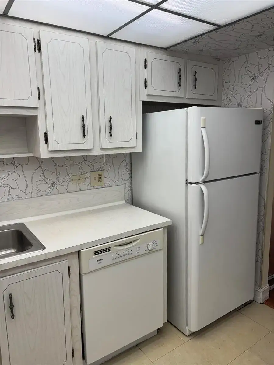 1200 St Charles Place, Pembroke Pines FL 33026