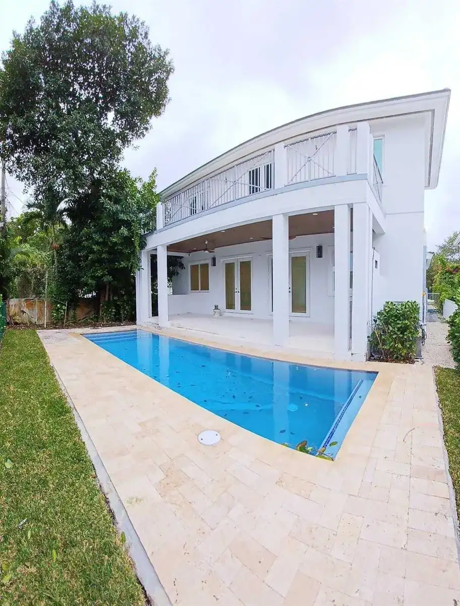 5021 MAGGIORE Street, Coral Gables FL 33146 photo 2
