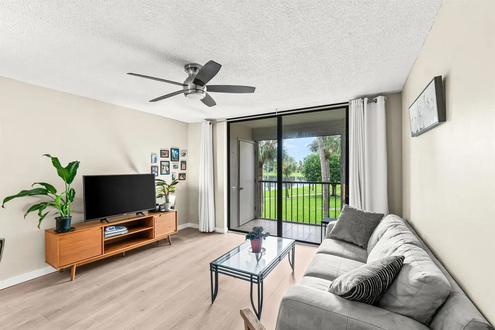 5370 LAS VERDES Circle # 209, Delray Beach FL 33484