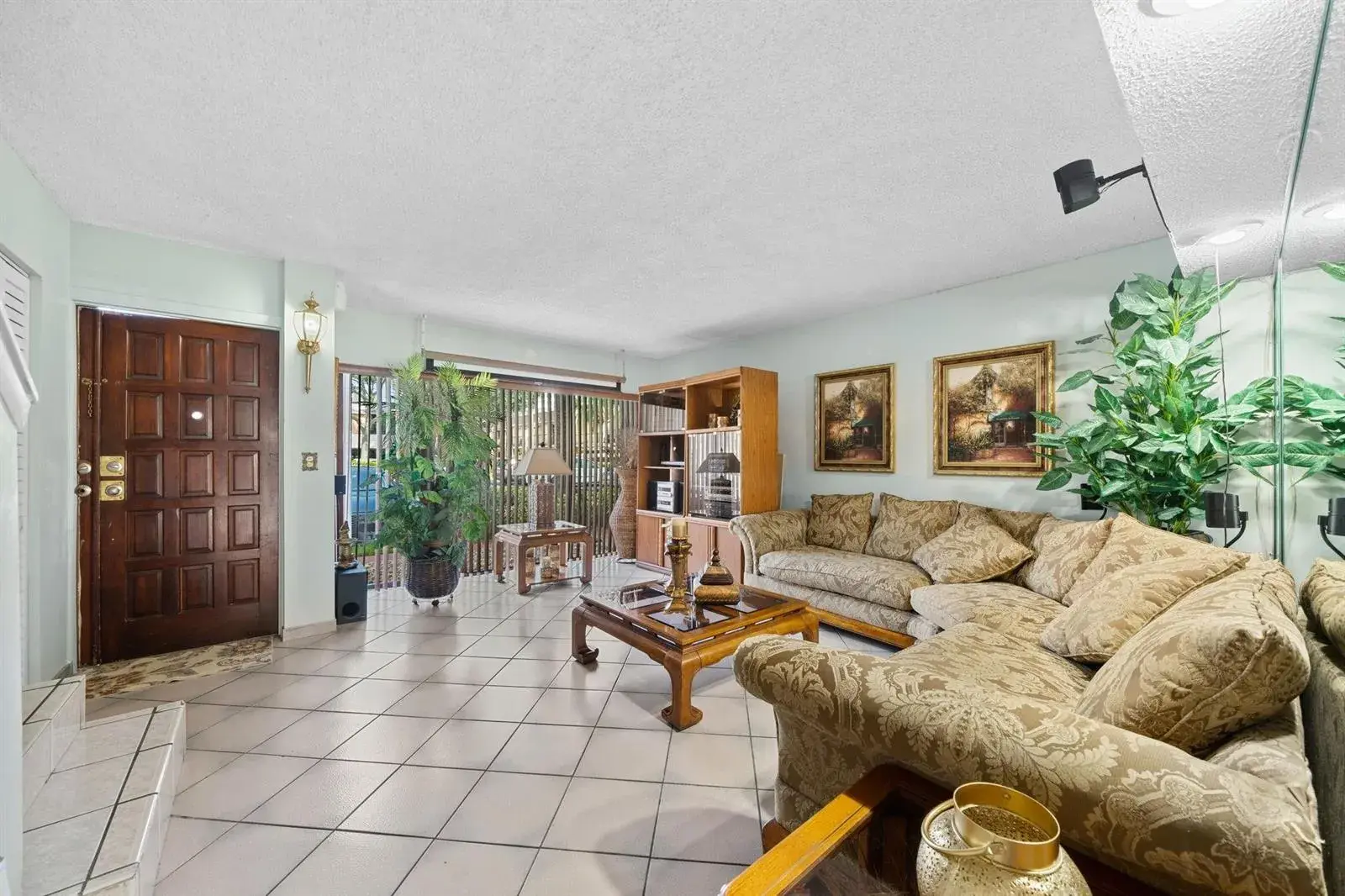 16470 NE 27TH Place # 35, North Miami Beach FL 33160