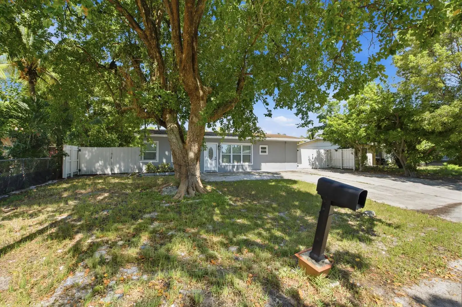 2801 NE 8TH Terrace, Pompano Beach FL 33064 photo 4