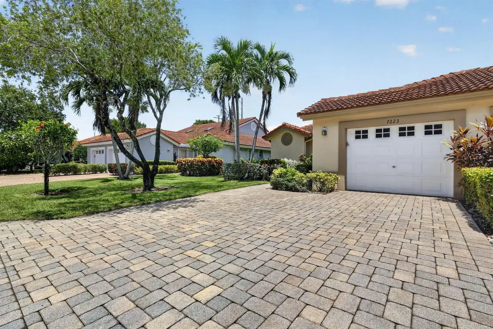 7223 Summer Tree Drive, Boynton Beach FL 33437 photo 2