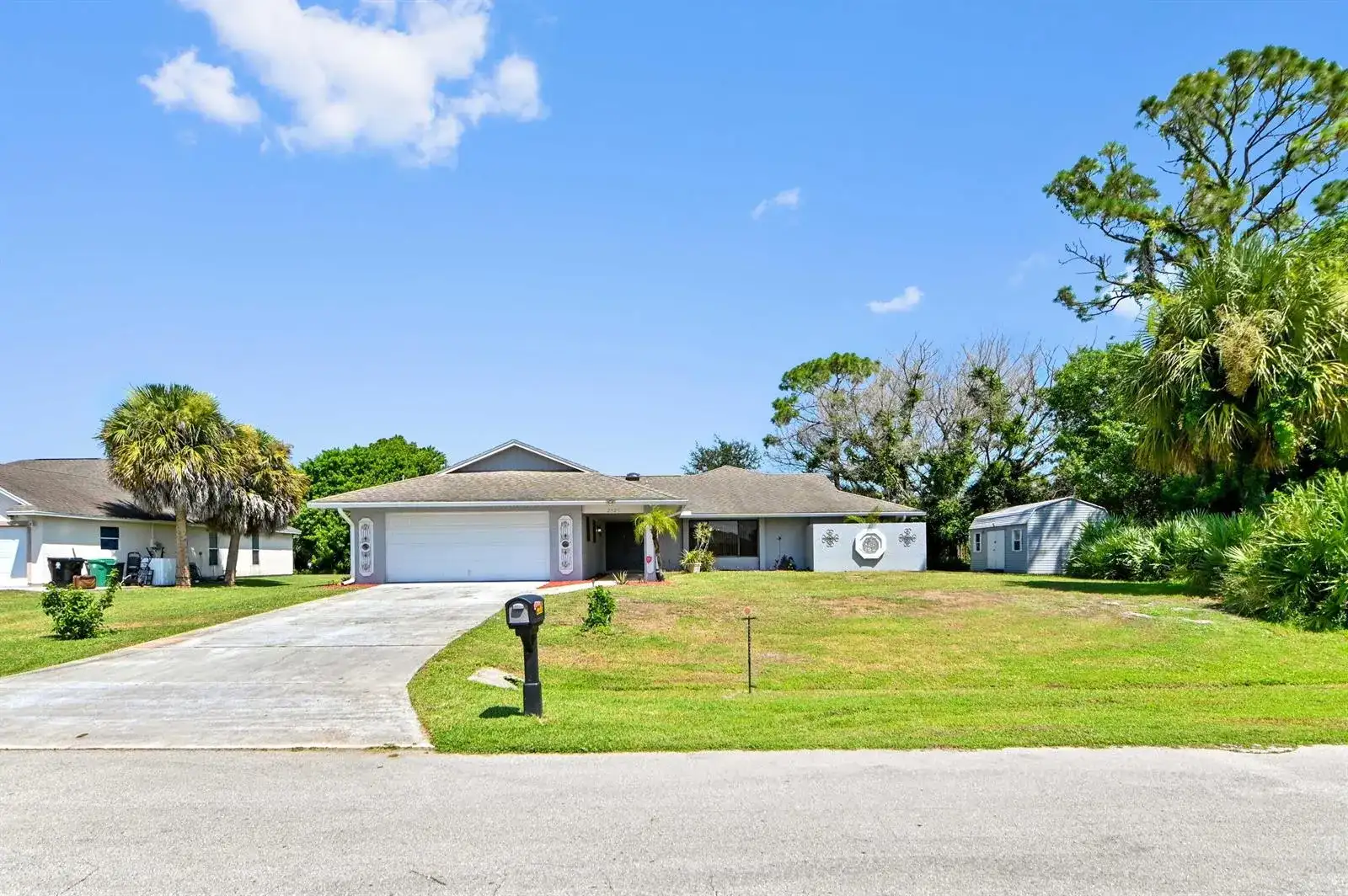 2525 SW Grotto Circle, Port St. Lucie FL 34953 photo 3