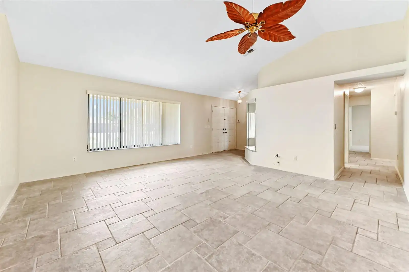 2525 SW Grotto Circle, Port St. Lucie FL 34953 photo 5