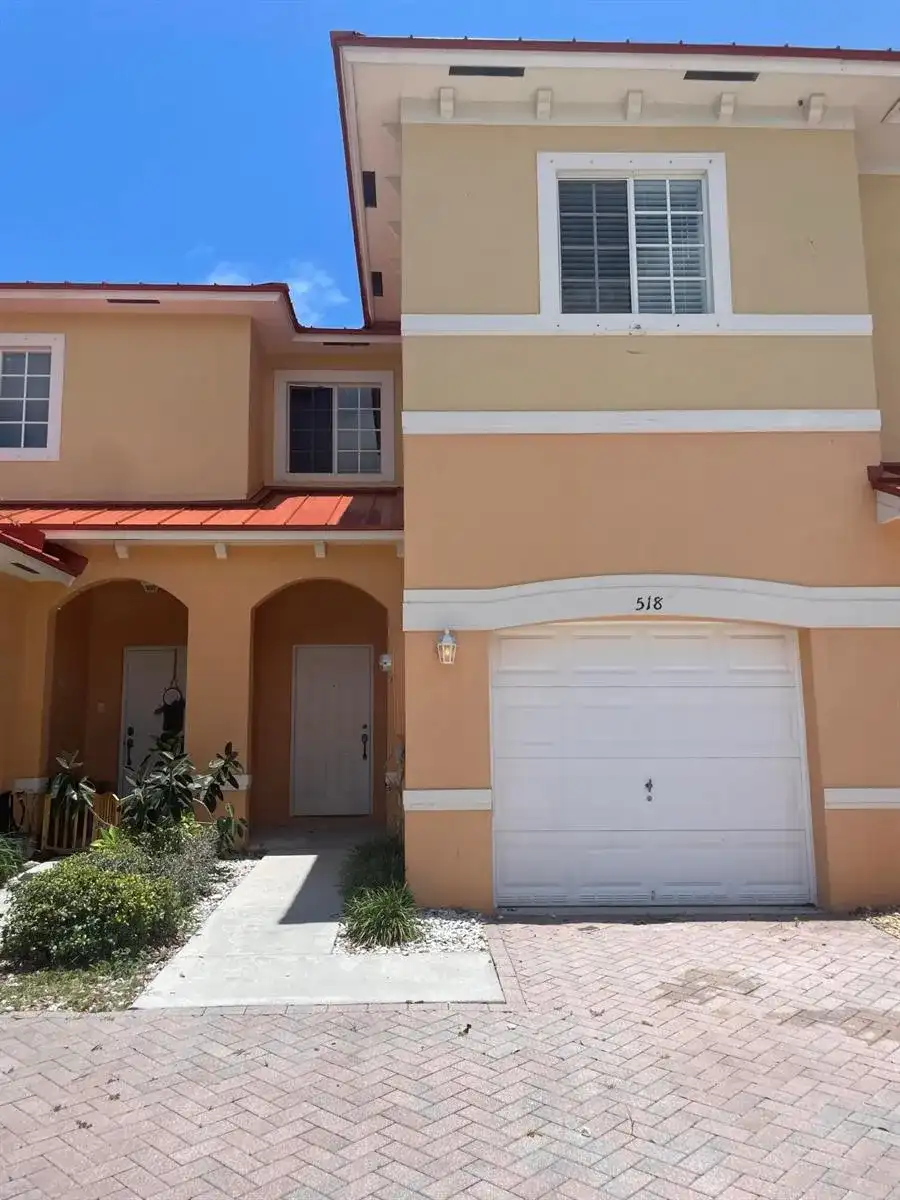 5187 SE Mariner Garden Circle, Stuart FL 34997