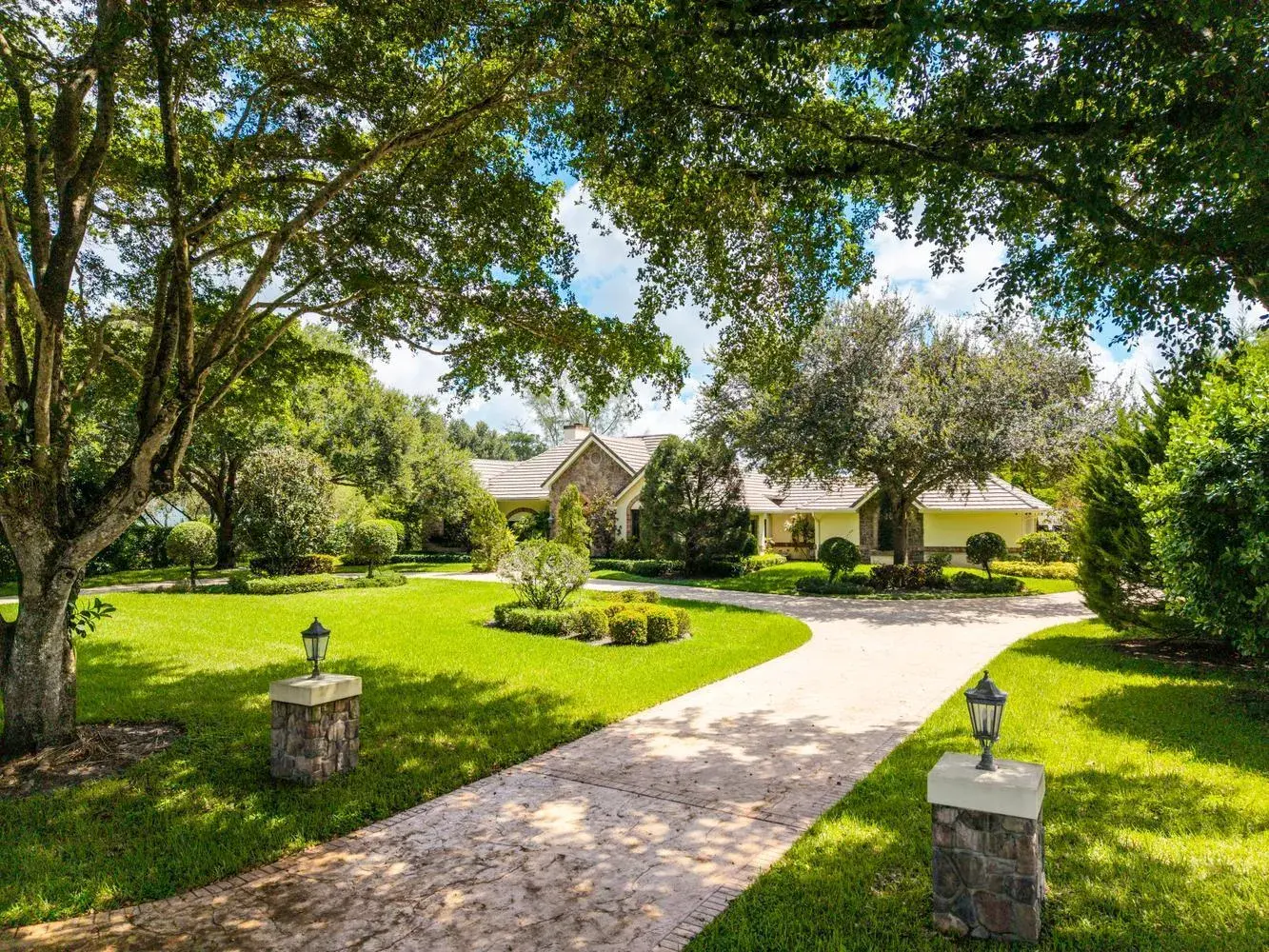 5591 W Leitner Drive, Coral Springs FL 33067